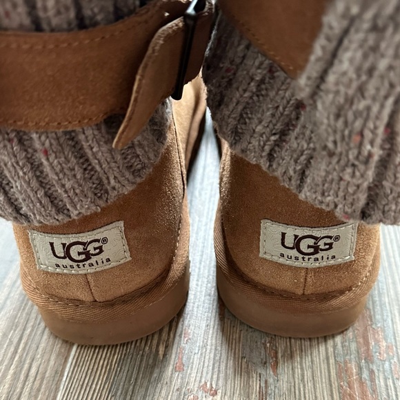 UGG Cambridge Cable Knit Fold Over - Picture 7 of 12
